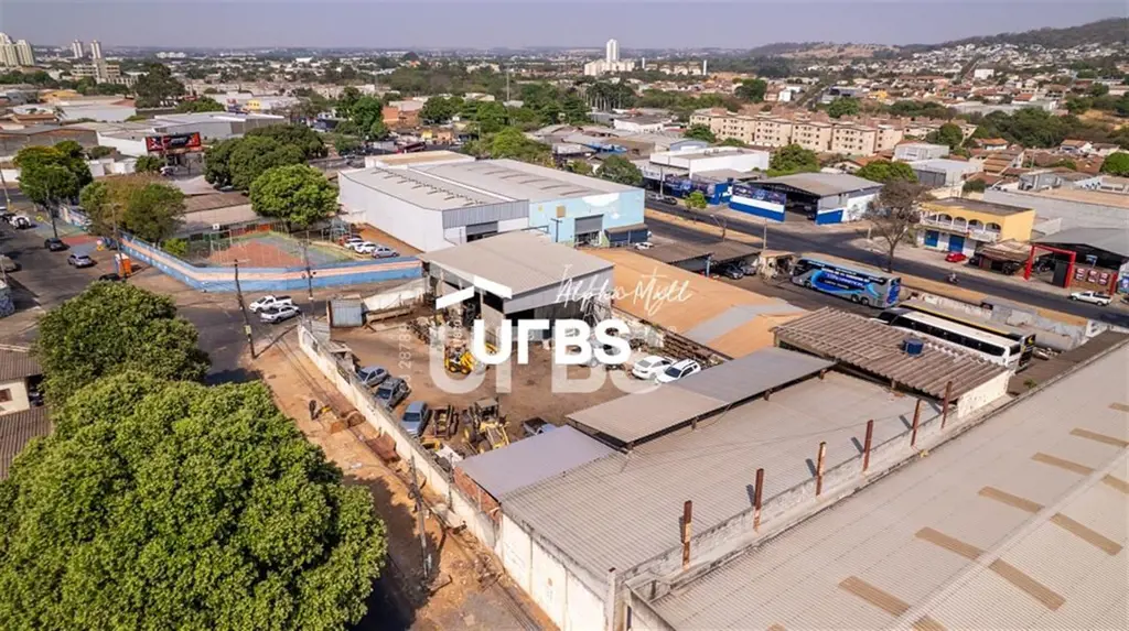 COD U-0013159 - Área ComercialÁrea: 1.435 m²Localização: Ruas FormosaBairro Cida...