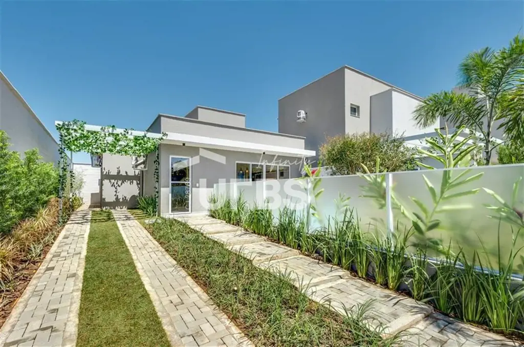 COD U-0011755 - Jardins Cannes Casa Térrea com KIt AroeiraA casa térrea com 100m...