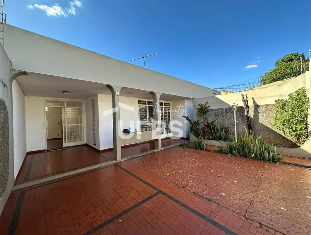 COD U-0009101 - Casa térrea espaçosa em localização privilegiada no Setor Sul, G...