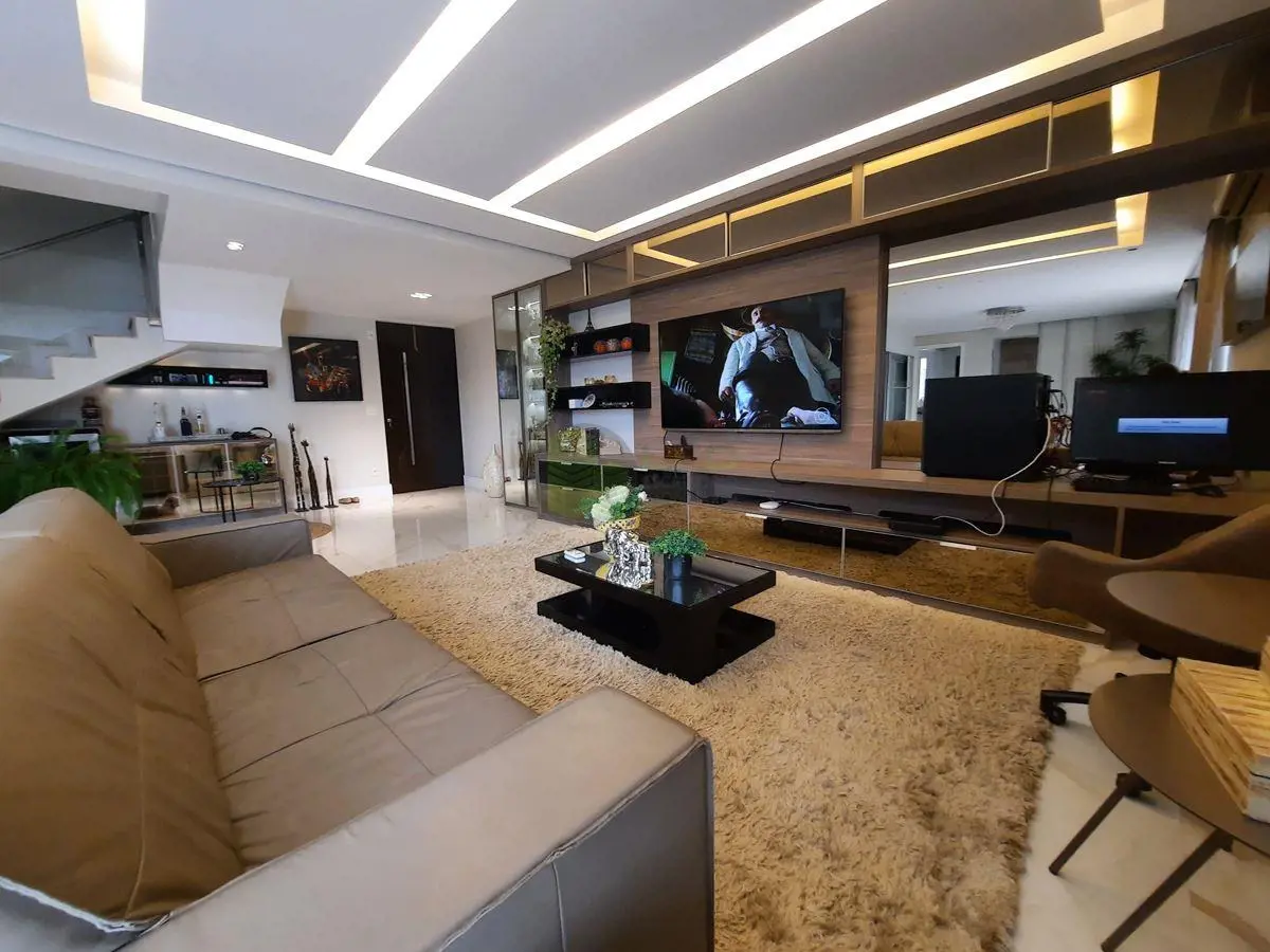 Apartamento de 4 quartos sendo 4 suítes, 4 vagas, 245m² em Águas Claras.Este apa...