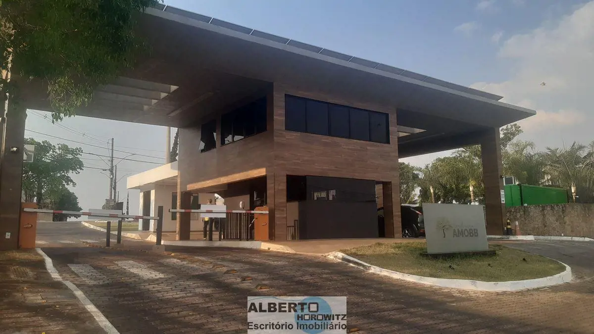 Excelente lote no condomínio AMOBB, condomínio fechado, com vigilância 24 horas,...