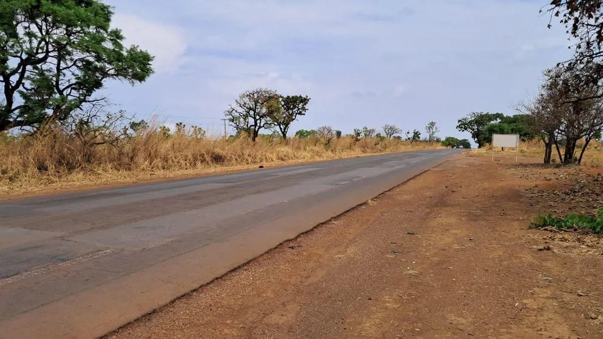 VENDO EXCELENTE PROPRIEDADE na DF-130 com 24 hectares !!! 3.000.000 !!! -Localiz...