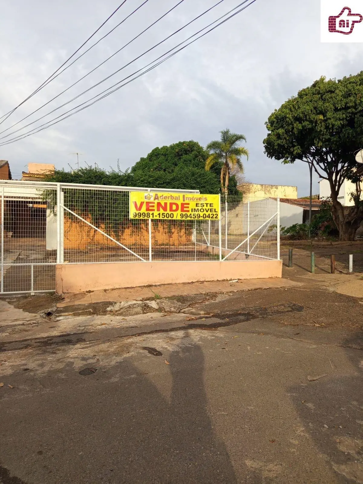 ENCONTRE O LAR DOS SEUS SONHOS NA QSD 06, TAGUATINGA, DF! ESTA INCRÍVEL CASA COM...