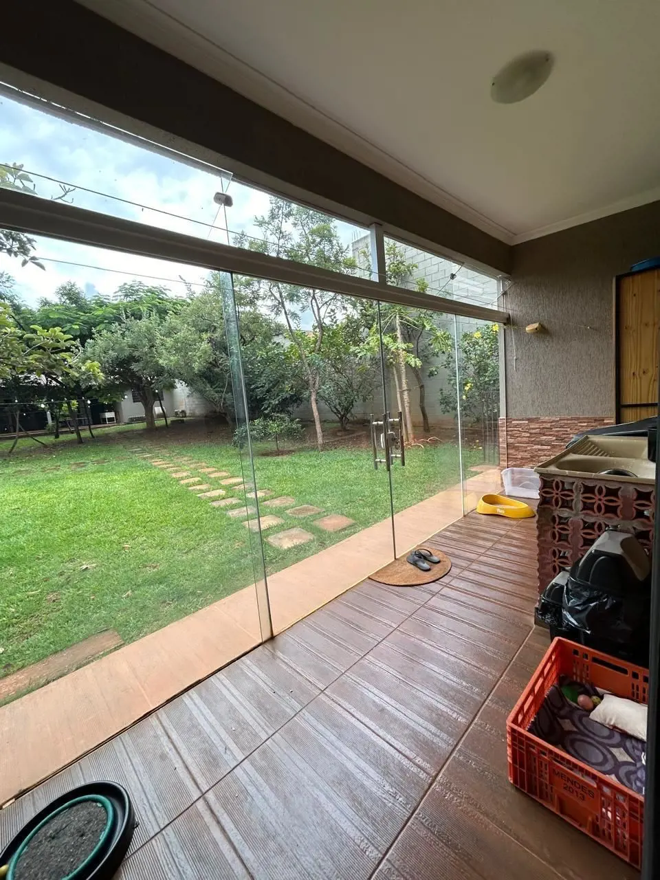 Vende-se Casa Térrea de Alto Padrão no Condomínio Residencial Solar do Horizonte...