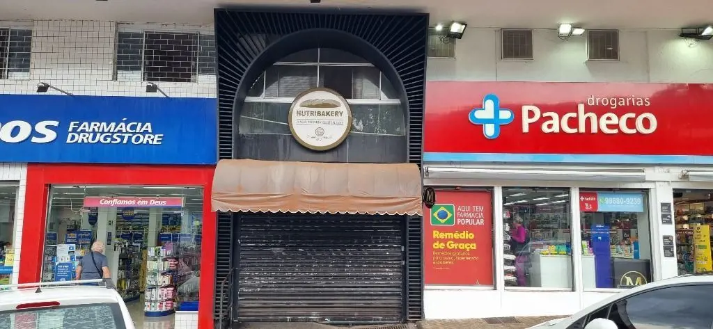 SCLS 407 BL DLoja térrea com sobreloja e subsolo, com um banheiro.São 35m² em ca...