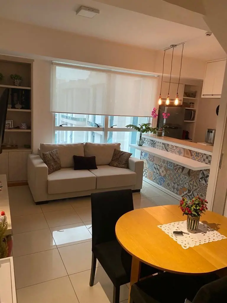 Descubra o charme e a praticidade de viver em um loft duplex de 2 andares no con...