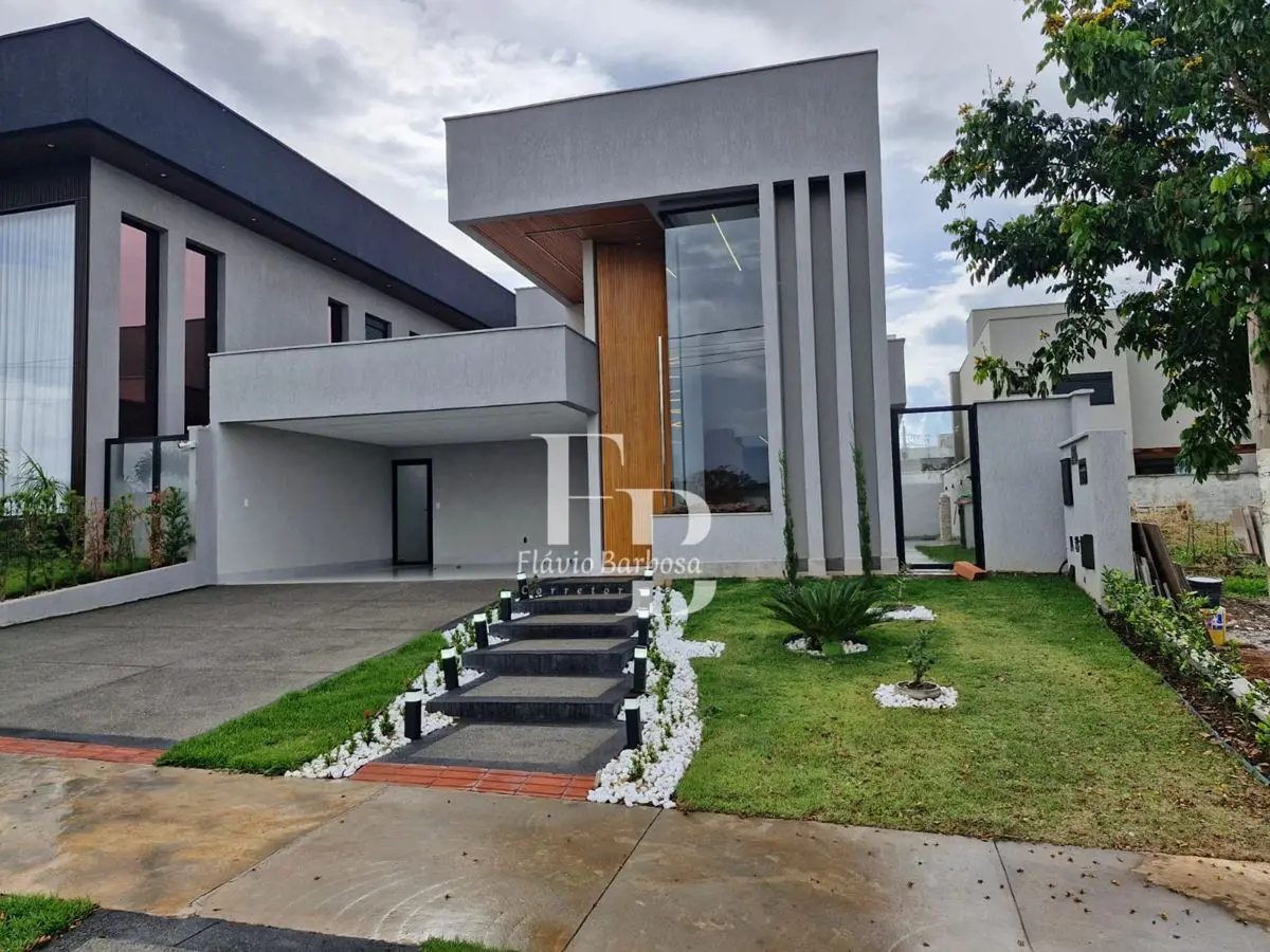 IMÓVELCASA DE ALTO PADRÃO NO CONDOMINIO PARQVILLE PINHEIROS. Completa em armário...