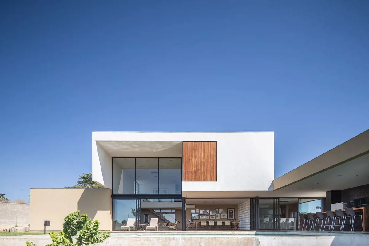 Casa mobiliada com 4 suítes para locação no Condomínio Maxximo Garden. 4 experiê...