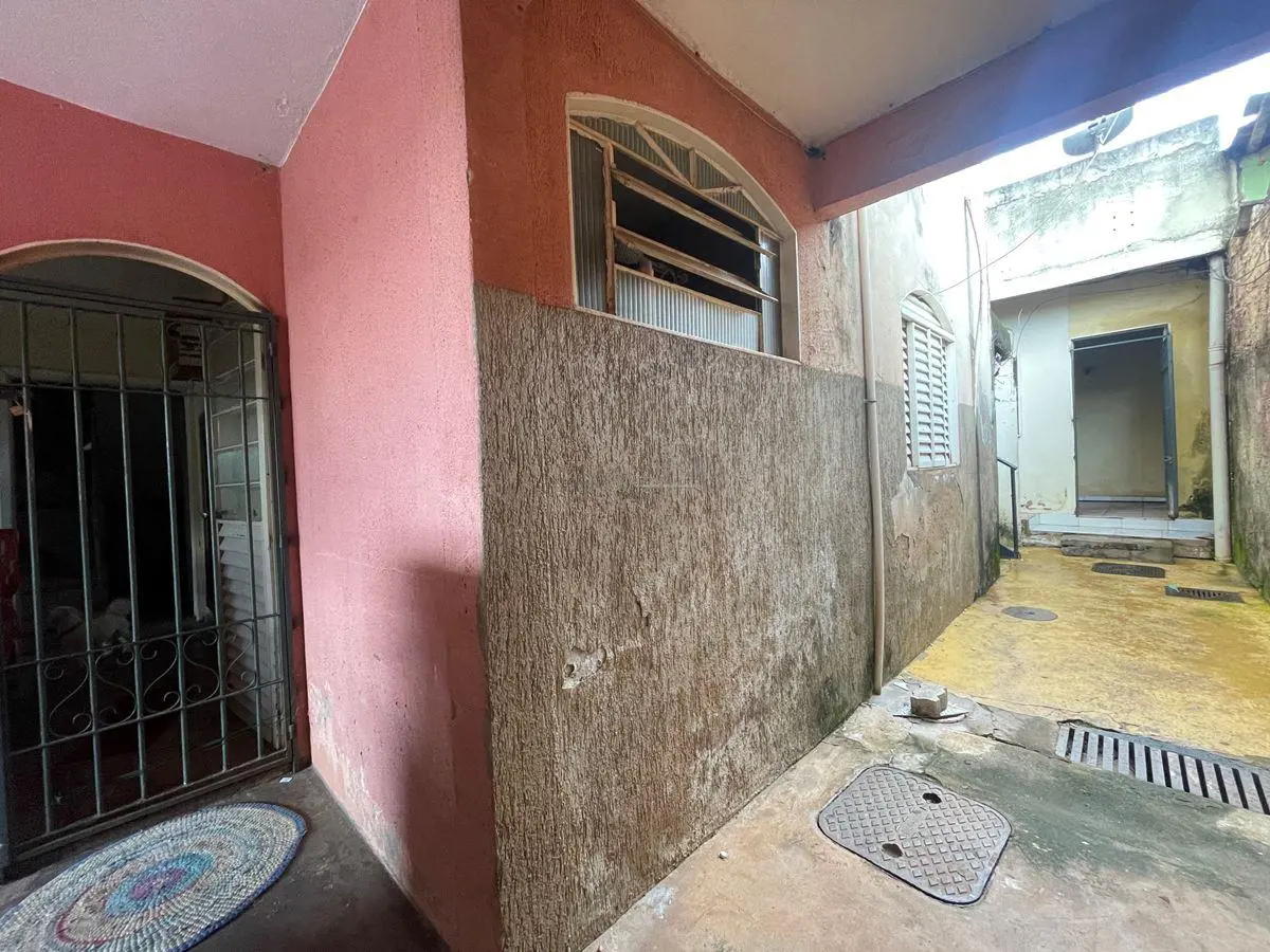 Casa à venda na QNN 18, Ceilândia Sul, com Dois Pavimentos e Kit no fundo:.Fazem...