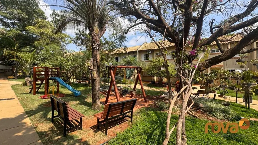 Casa Sobrado em condomínio fechado, 4 quartos com 1 suíte, no Parque Anhanguera,...