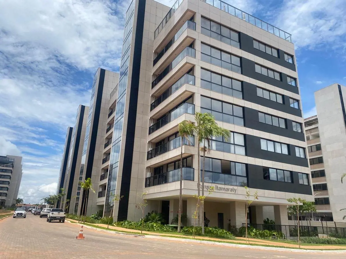 Descubra um elegante apartamento de 4 dormitórios na SQSW 500, Itamaraty, Sudoes...