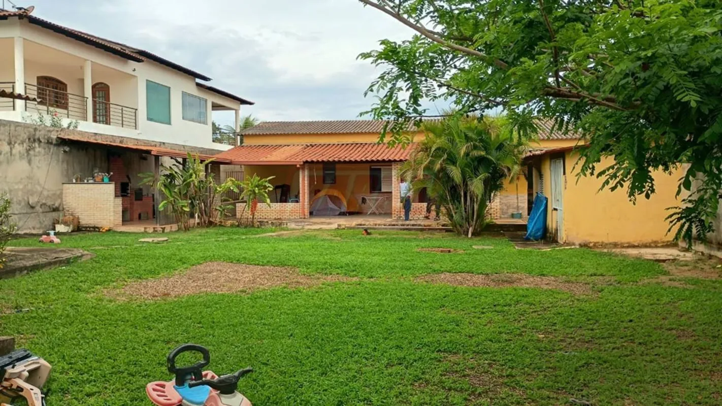 Destaques do imóvel:3 Quartos (1 Suíte) | Sala | Cozinha | WC Social | DCE | Var...