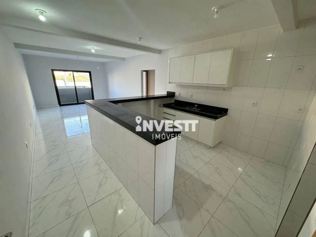 Cod: 622319Apartamento com 03 quartos, sendo duas suítes com armários planejados...