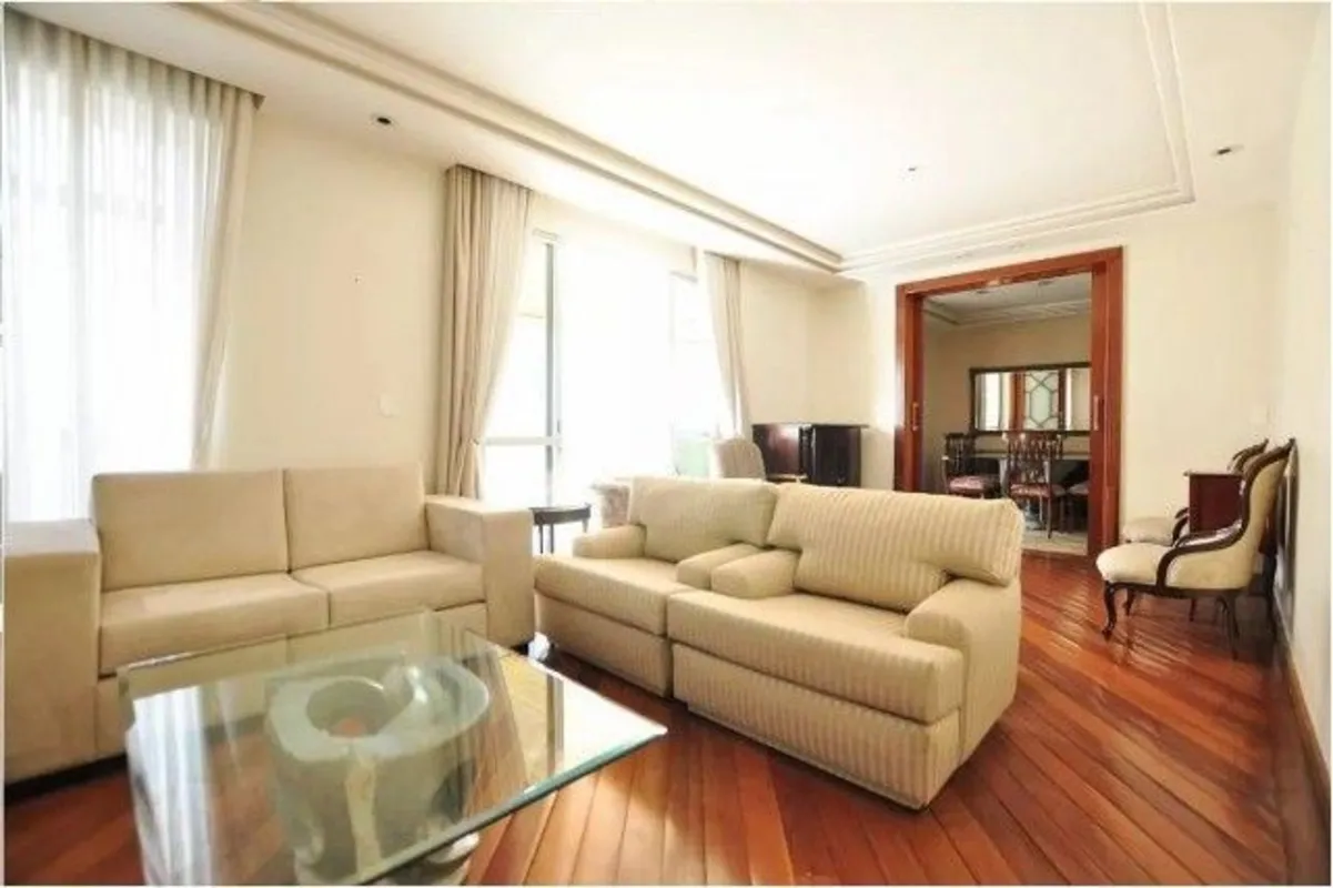 Apartamento de 218 m² com 03 suítes à venda no Setor Bueno Acima da T-63,Próximo...