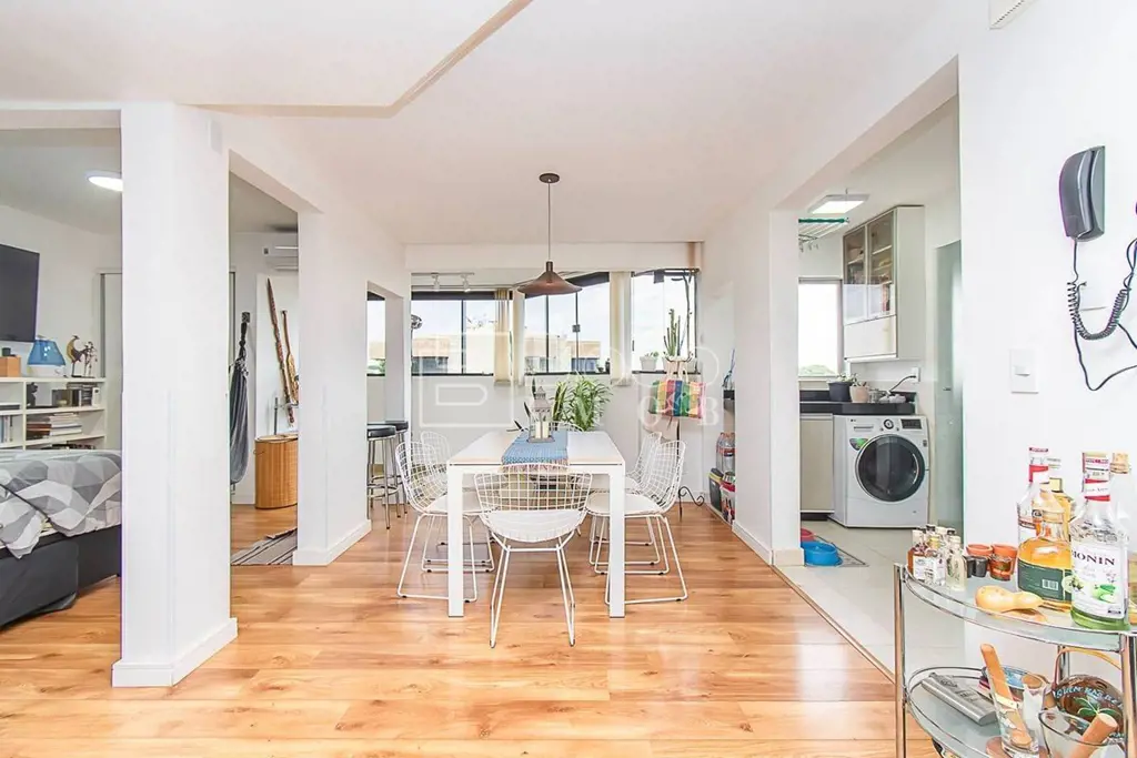 Imagine morar em um lugar onde o conforto de um lar encontre acolhedor a comodid...