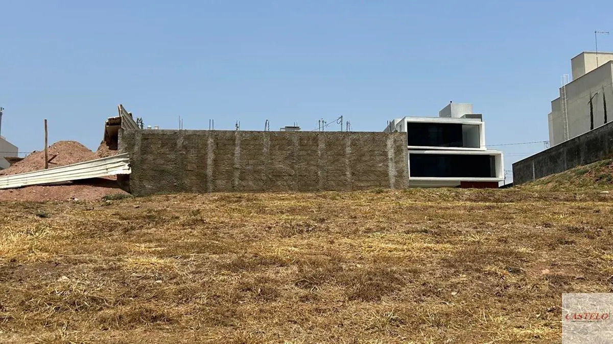 Lote ideal para você, construir, morar ou investir .300m²-(BR)- 30/10/24