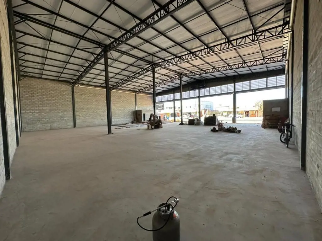 Galpão para locação , 300m², Setor Ipiranga. Imóvel pronto para atender suas nec...