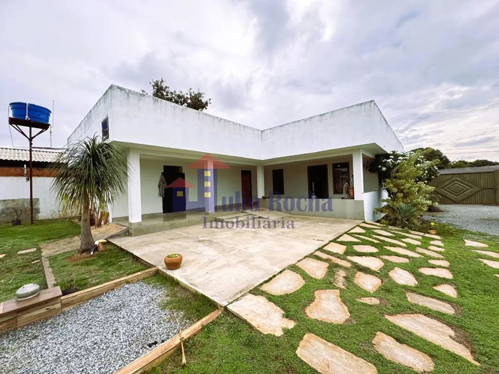 JULIO ROCHA IMOBILIÁRIA VENDE!ÓTIMA CASA TÉRREA NO CONDOMÍNIO MANSÕES ENTRELAGOS...