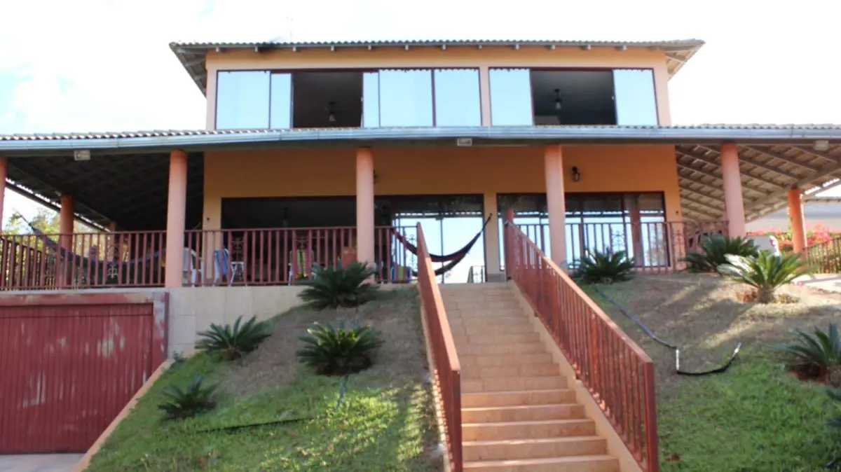 Excelente casa corumbá IV, acesso no posto medalhão, condomínio fechado com saíd...