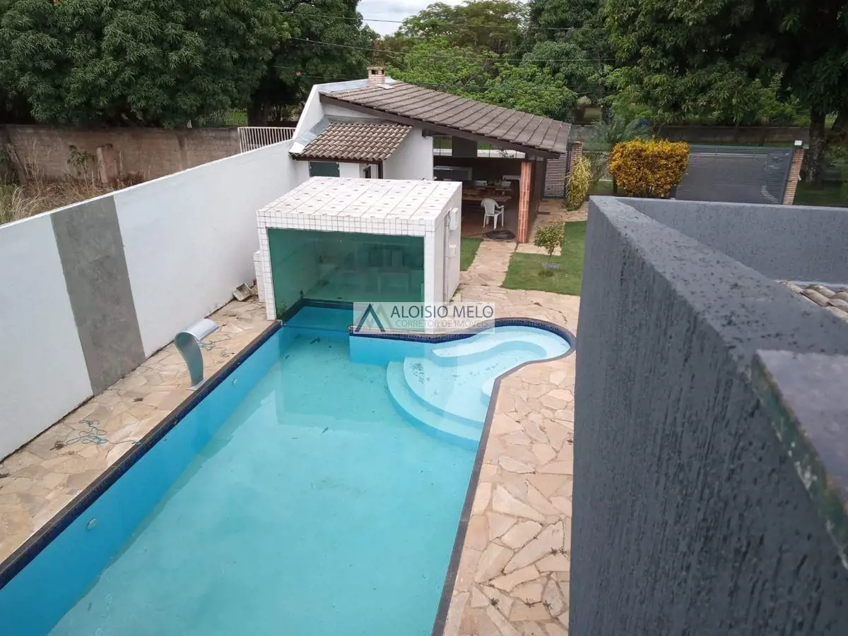 Tipo/Local: Rua JK - Sobrado – Ponte Alta Norte, Gama/DFÁrea Privativa: 650,00 m...