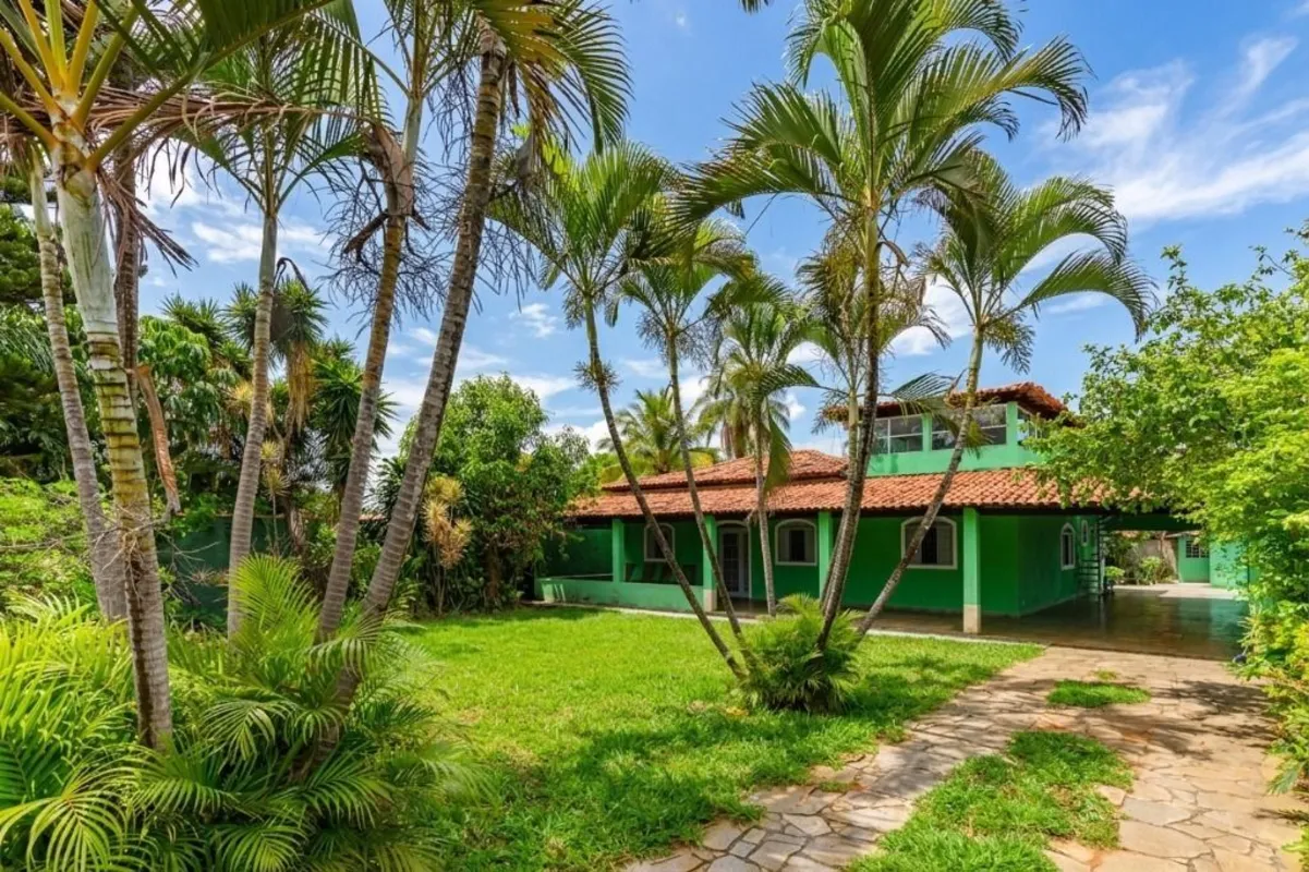 :: Casa térrea no Condomínio Mansões Entre Lagos ::CARACTERÍSTICAS DO IMÓVEL:. L...