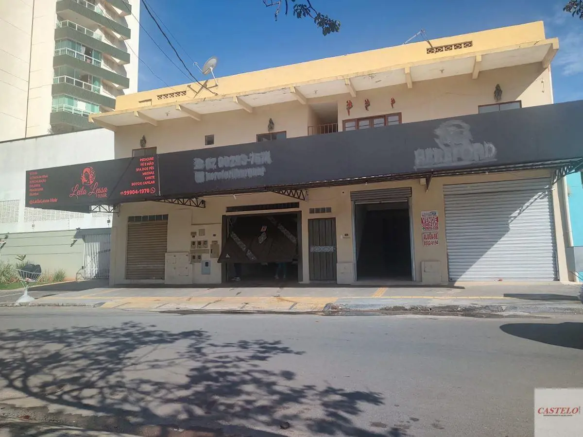 Área construída: 680m²Oportunidade para renda de aluguel com excelente localizaç...