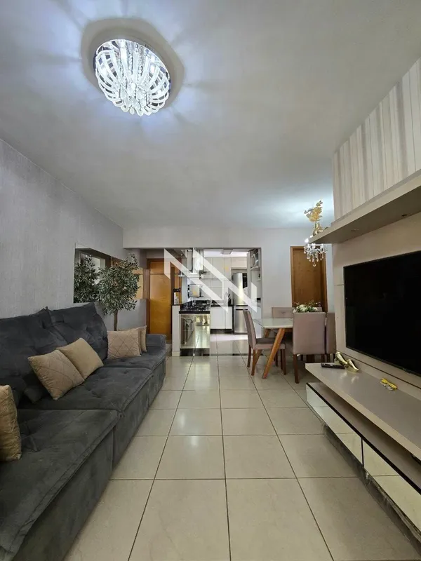 Este apartamento mobiliado para alugar no Setor Serrinha conta com 2 suites e um...