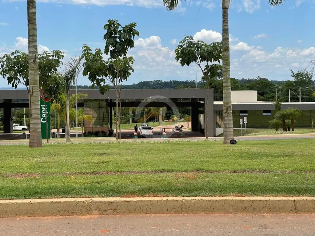 Excelente oportunidade de venda de terreno em condomínio no bairro Jardins Capri...