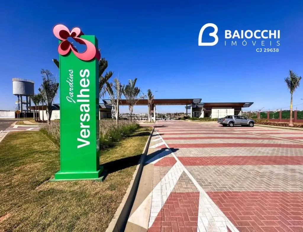 Terreno no Jardins Versalhes - OportunidadeTerreno com 212,53 m² em condomínio f...
