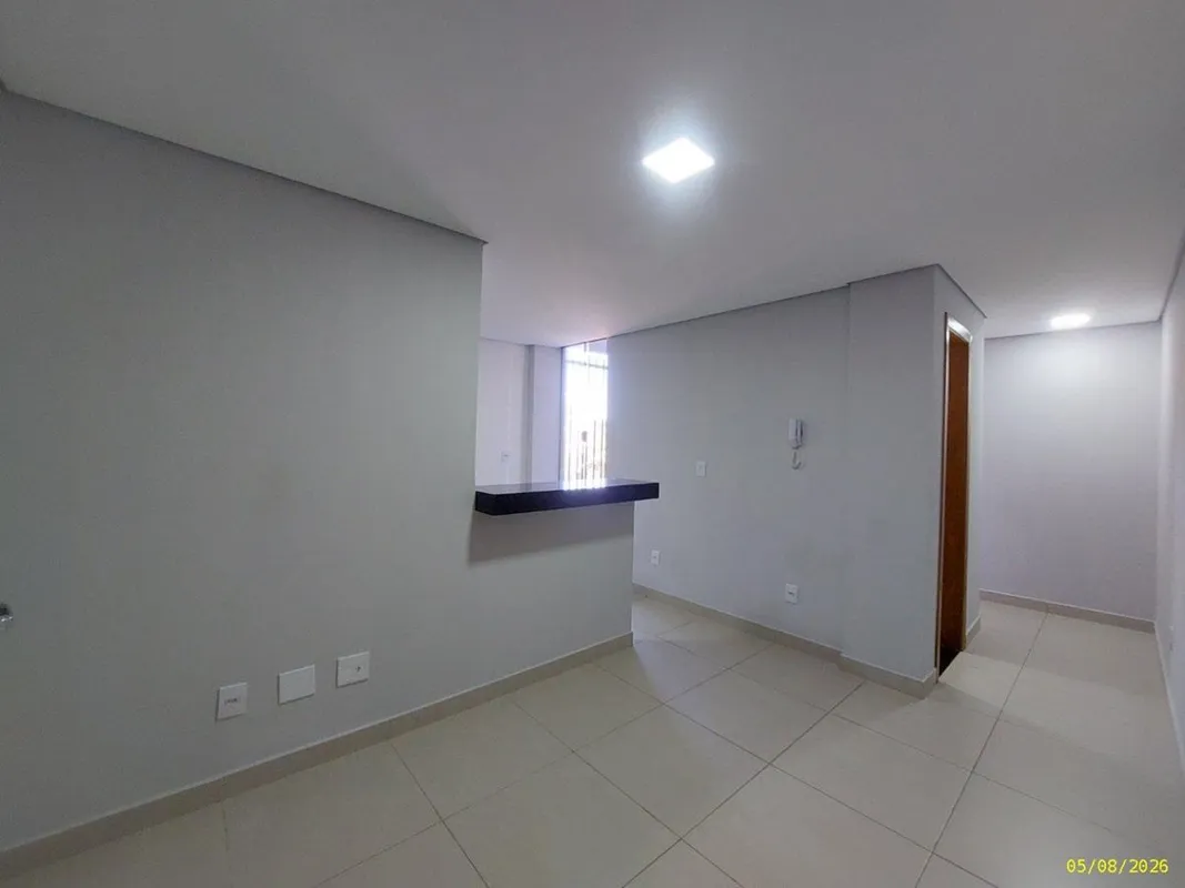 Apresentamos este excelente apartamento para locação, ideal para quem busca conf...