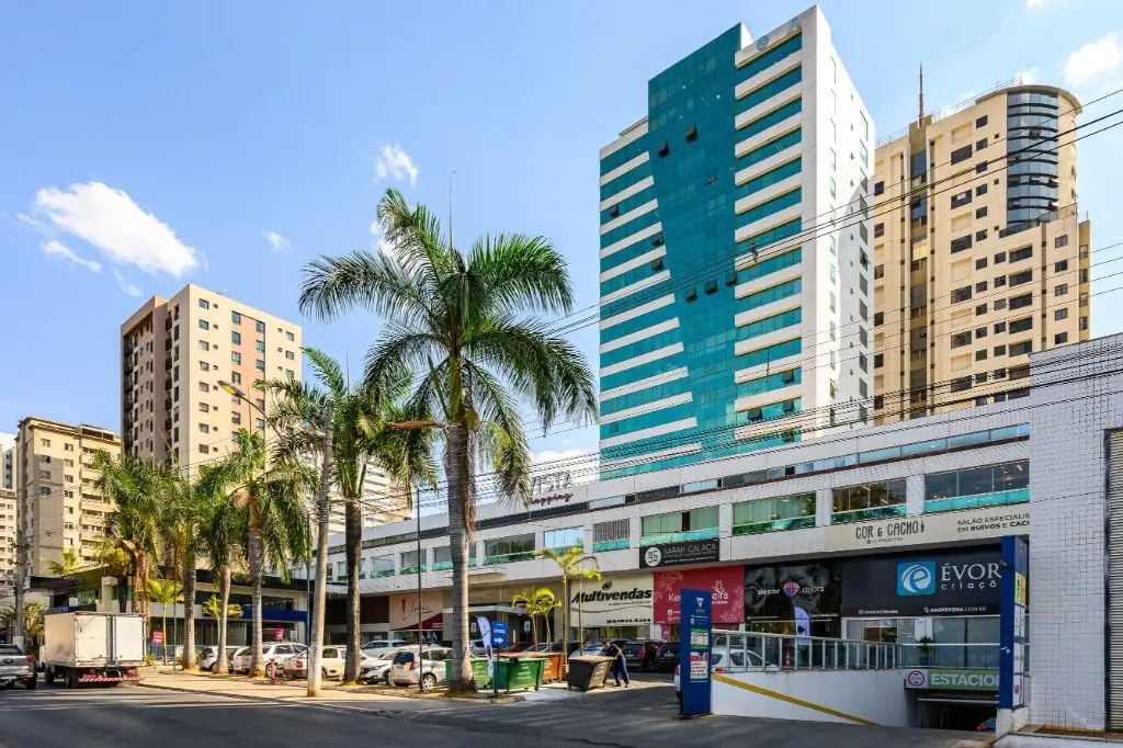 :: Vista Shopping Águas Claras - sala de canto e andar alto. 47 m² reformados co...