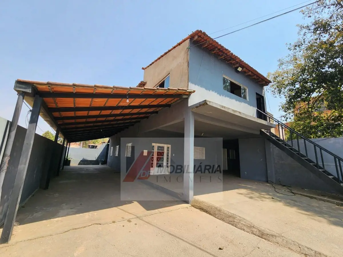 CASA PARA VENDA 06 QUARTOS NA VICENTE PIRESSituado em localização privilegiada n...
