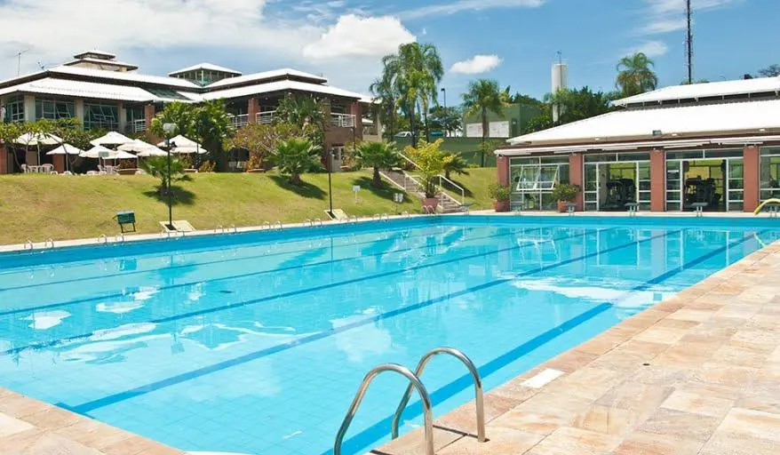 Sobrado de altissímo padrão sendo 4 suites plenas com ármarios, sacada, ecritóri...