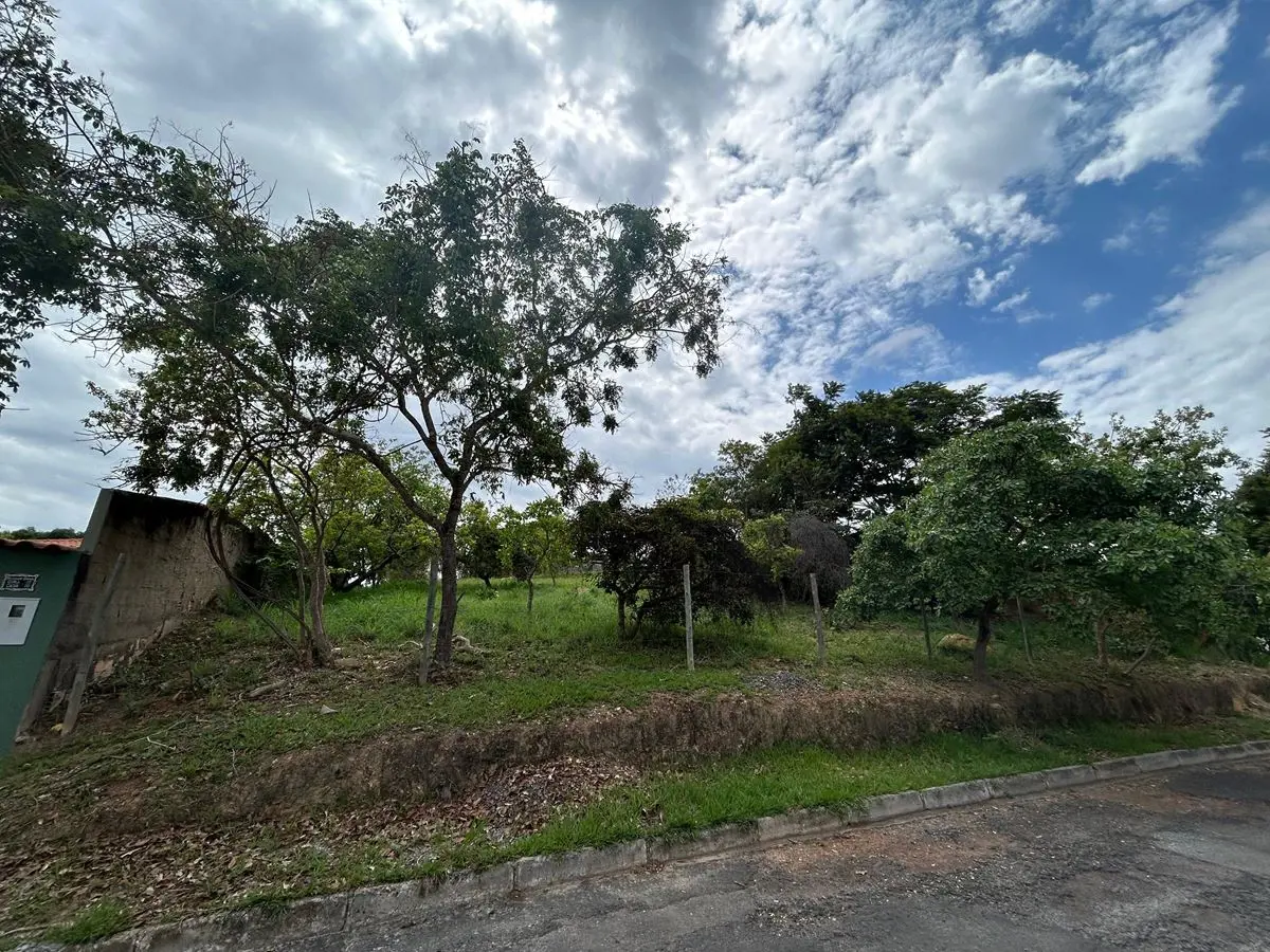 . LOTE ESCRITURADO !! 1.100,00 m² . CONDOMÍNIO BELEVERDE GREEN , COM ARÉA DE LAZ...