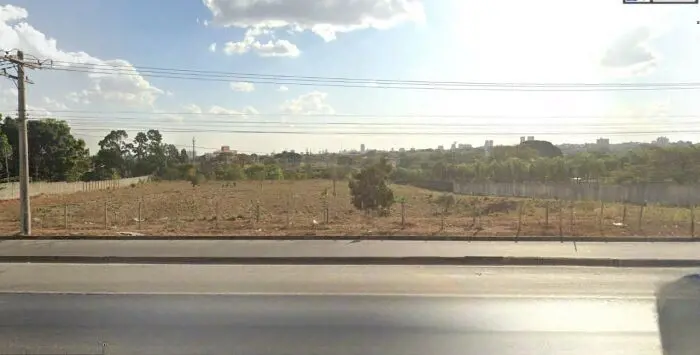 Área urbana com área total de 30.645,82 m² contendo as seguintes confrontações :...