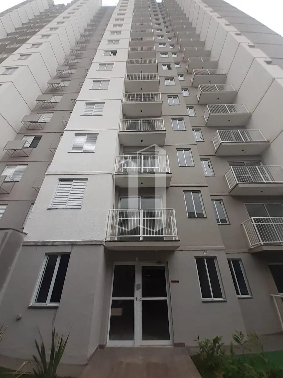 Apartamento novo, composto por 2 quartos, sala com sacada, cozinha, área de serv...