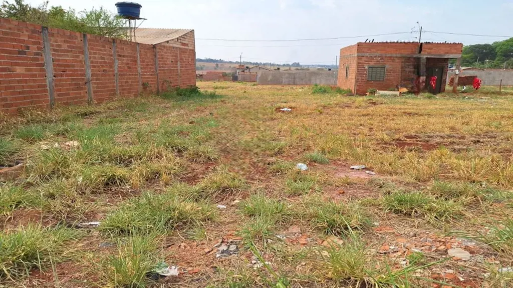 Excelente investimento !!Área para construção urbana, medindo 231,00m².Rua asfal...