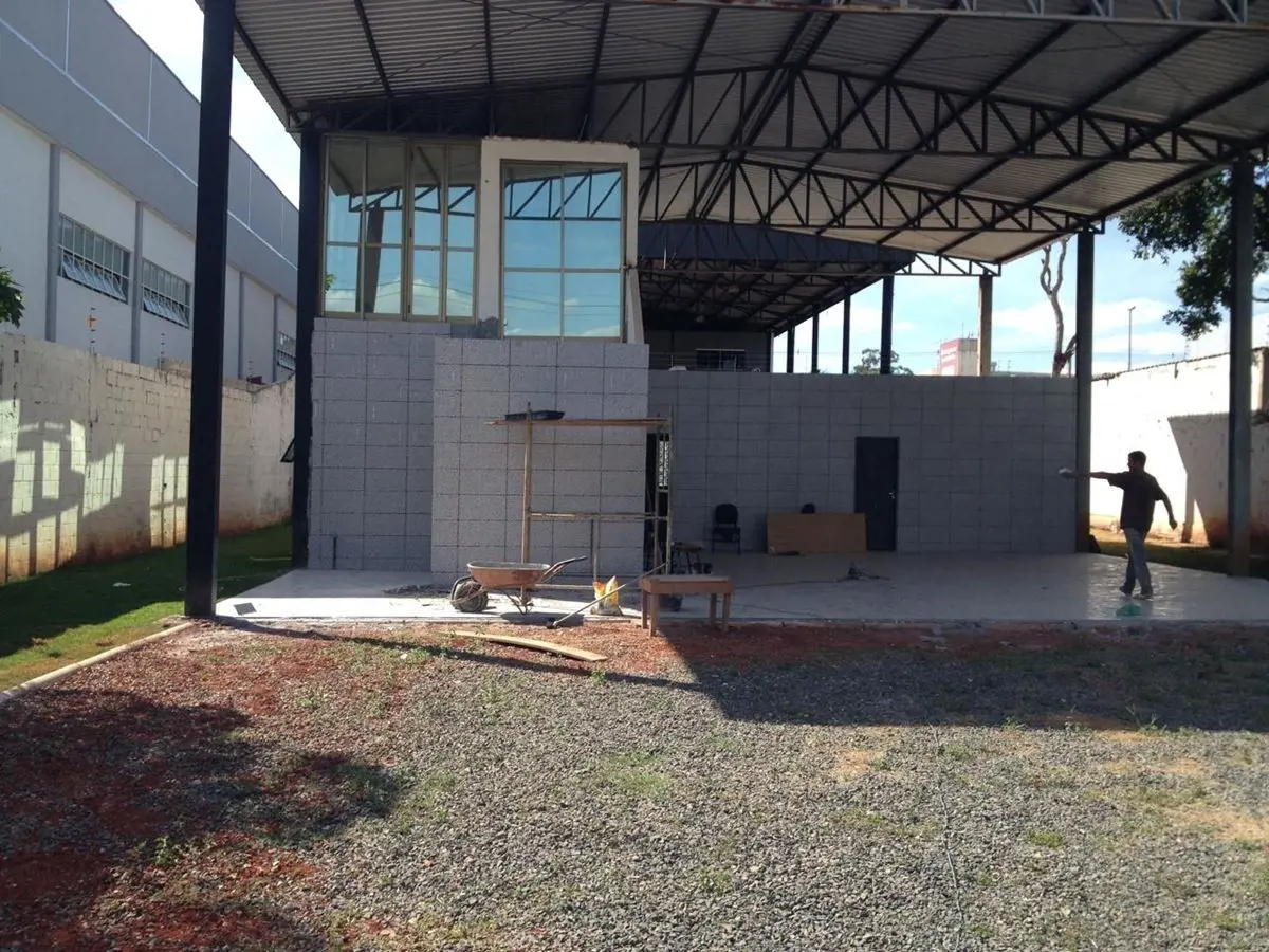 3A imobiliária aluga: Galpão no SIA Trecho 17.Ideal para empresas que buscam inf...
