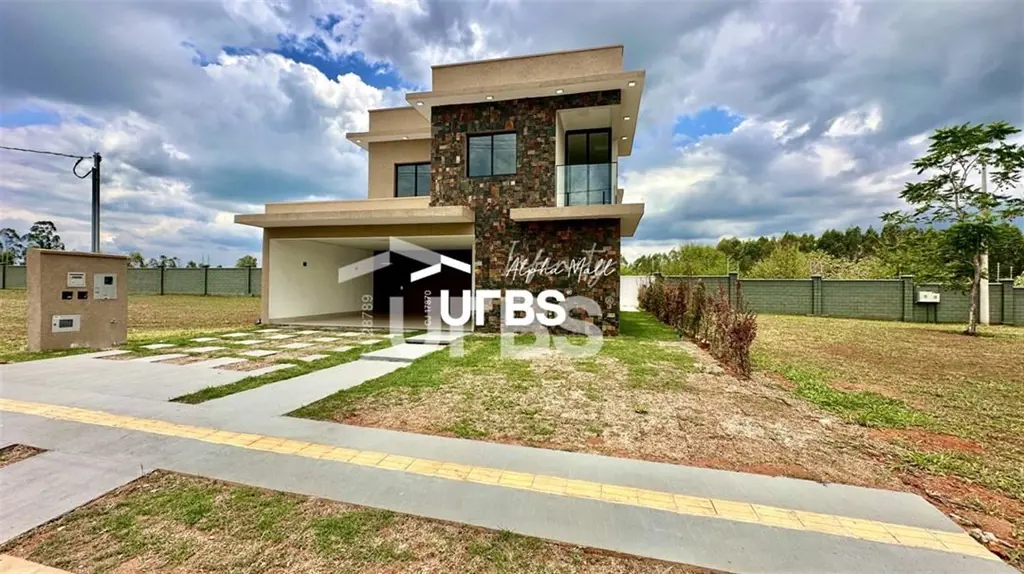 COD U-0013948 - Sobrado no Terras Alpha IISobrado recém finalizado com 198 m² de...