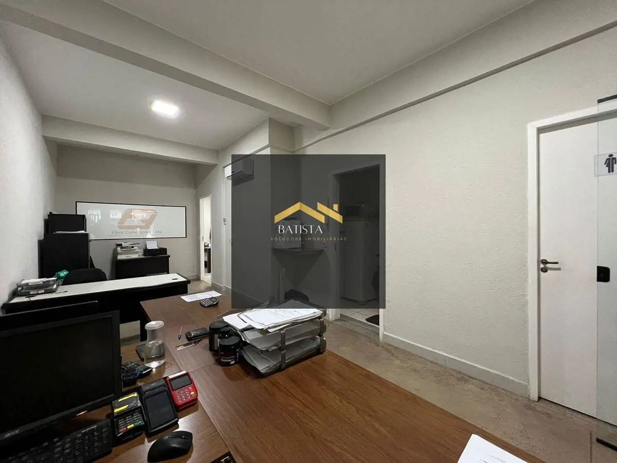 Batista Soluções Imobiliárias vende excelente loja localizada no Riacho Fundo I,...