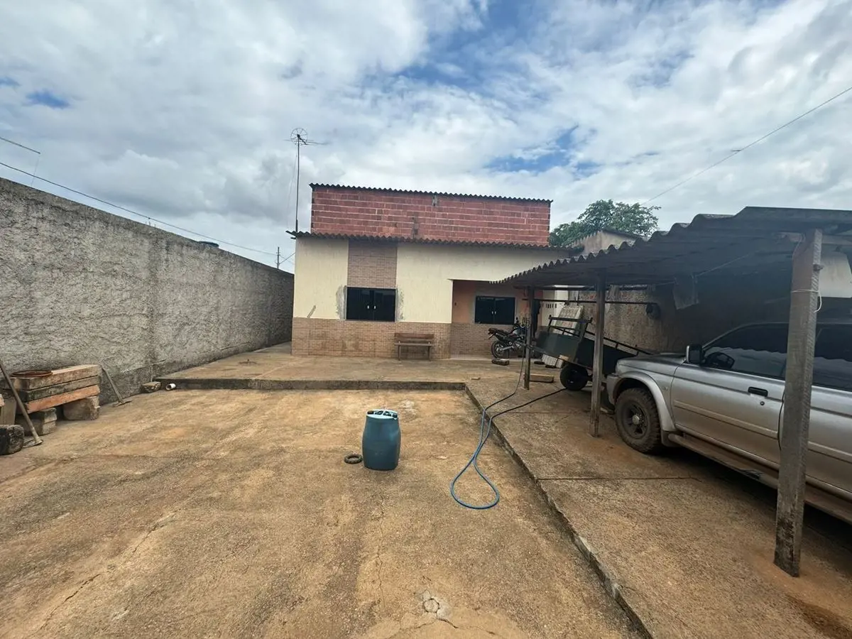 Excelente oportunidade!por do sol q 207 de esquinaCasa de esquina em ponto que p...