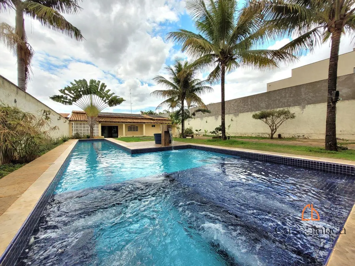 Casa térrea com lazer completo na Rua 6 - Vicente Pires:- Sala ampla;- Cozinha c...