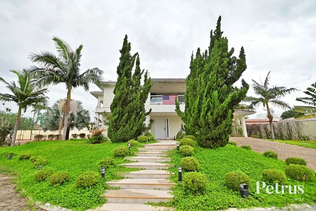 Colônia Agrícola Bernardo Sayão - Casa de Alto Padrão! ACEITA PERMUTA Localizaçã...