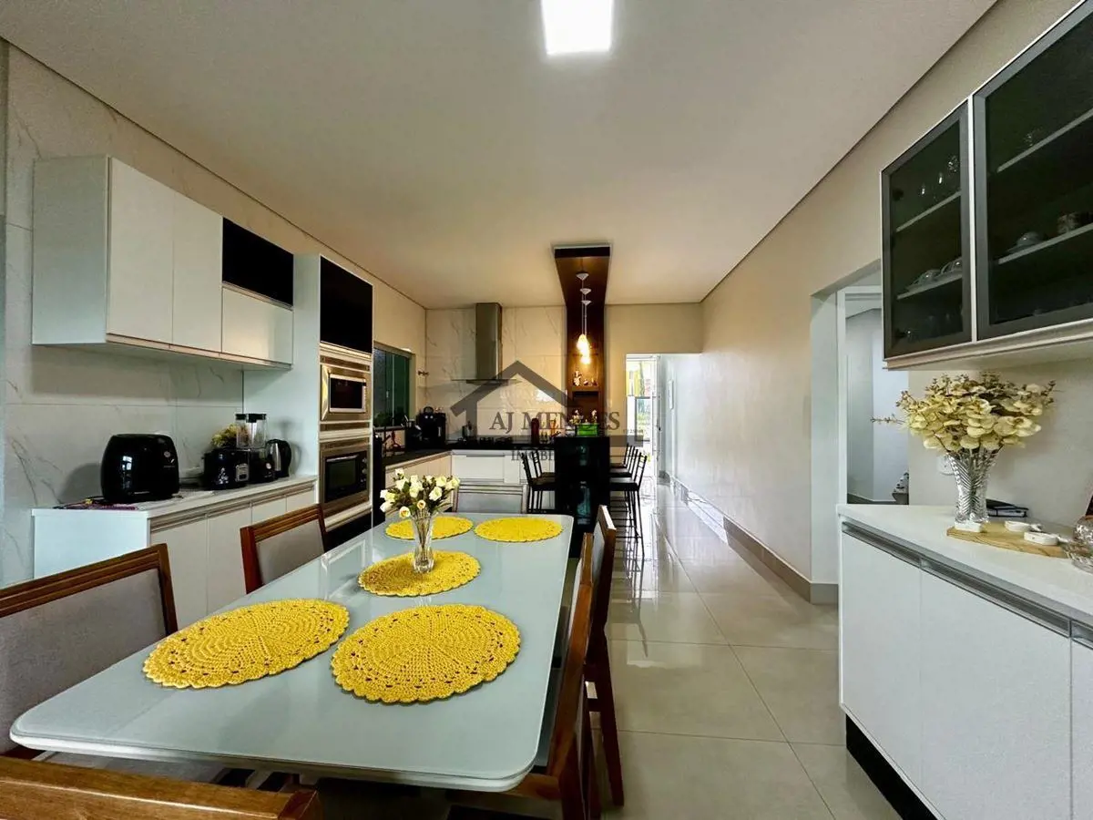 AJ MENDES IMOBILIÁRIA VENDE EXCELENTE CASA TÉRREA NO CONDOMÍNIO ALTO DA BOA VIST...