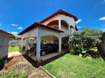 4 quarto/3 Suítes | 2 Vagas | Armários planejados | Laje | Terreno: 936m2 | Cons...