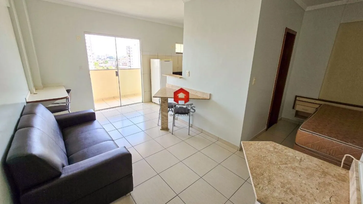 Localizado no Setor Leste Universitário com aproximadamente 35m² composto de: su...