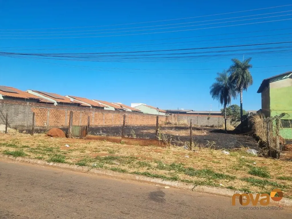 Lote a venda no Conjunto Vera Cruz, com área de 1.099,60m, sendo 20m de frente e...