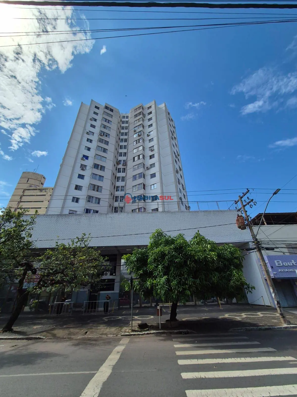 02 quartos, banheiro socialsala ampla,quarto e banheiro de serviço,cozinha,área ...