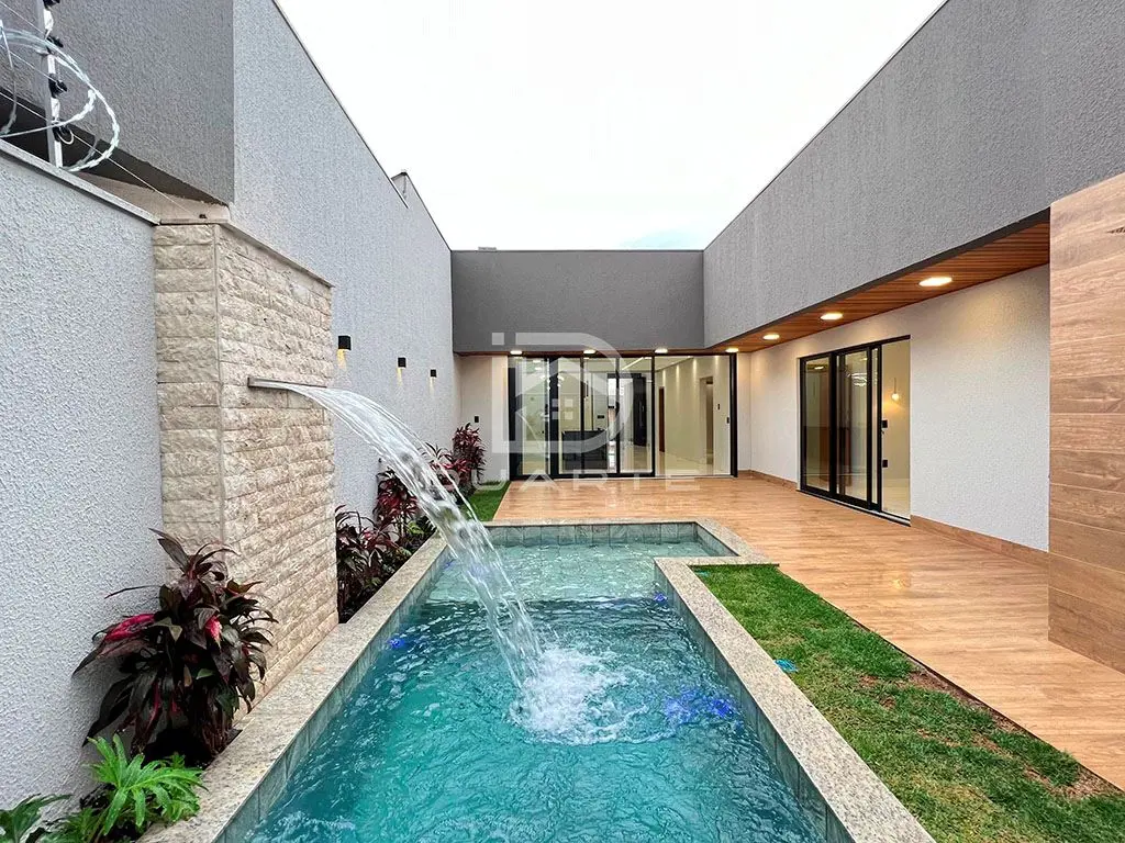 Casa em bairro Jardins do Lago, com:* 03 suítes, sendo 01 máster com closet; * S...