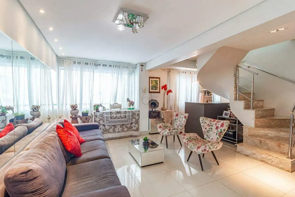 COBERTURA DUPLEX 4QTS RES. THOMAS JEFFERSONNo piso inferior:- Sala de jantar com...